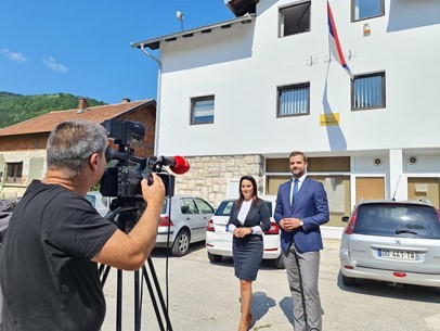 Der Leiter der Vertretung Mladen Filipović besucht die Gemeinde Jezero